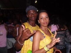 Oktober 10 Anos